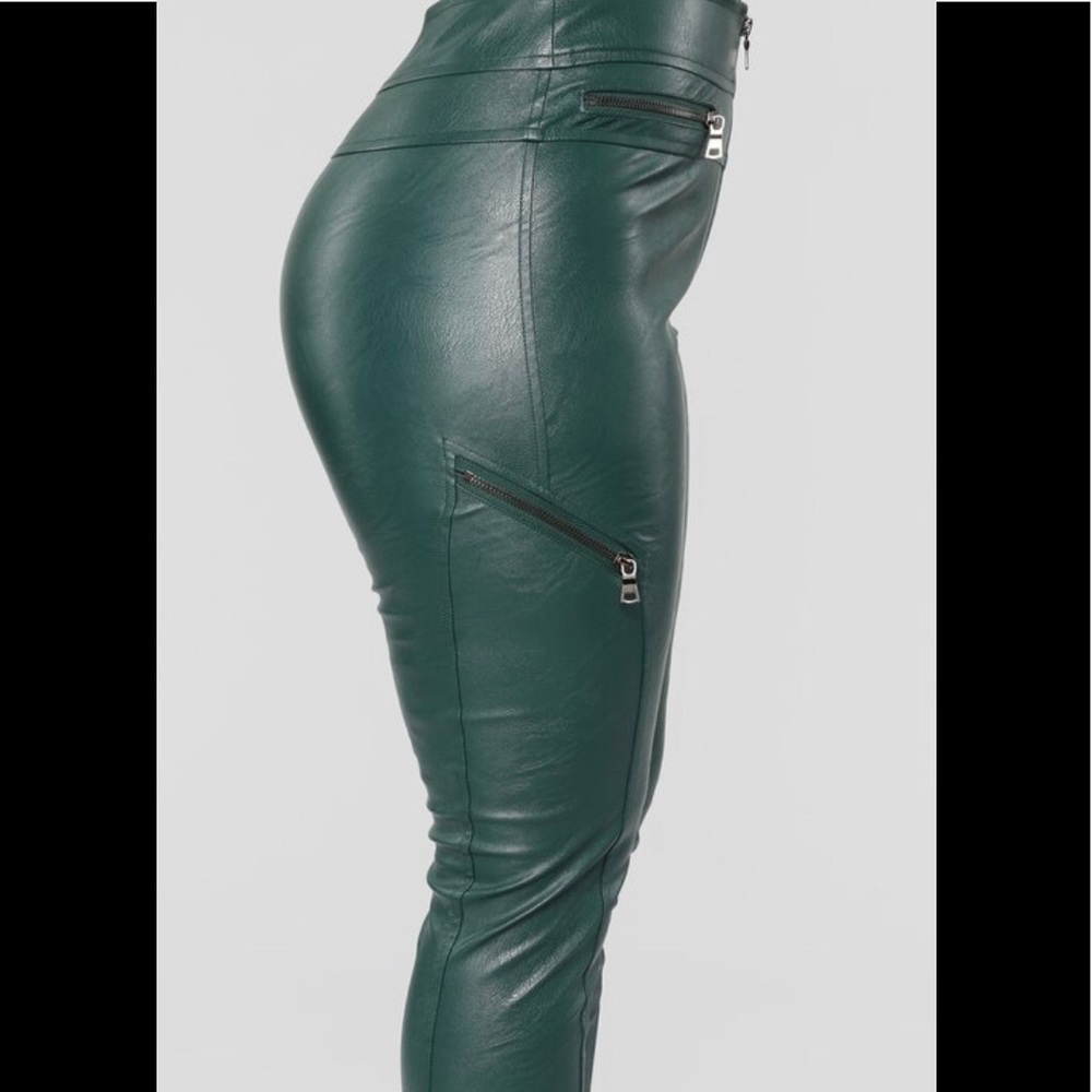 NWT Faux leather Pants -Hunter green   Size Small